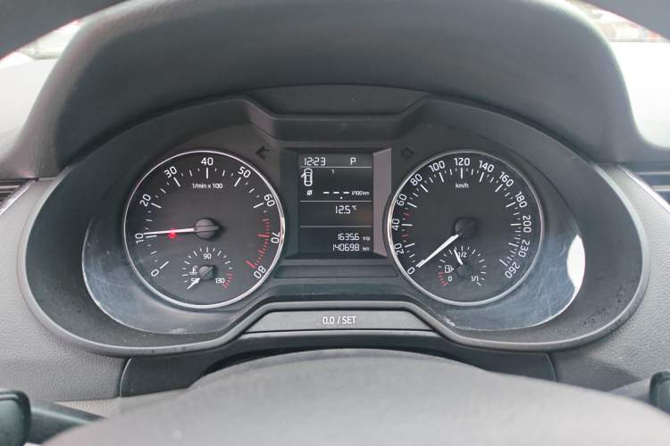 Used Skoda Octavia 2015 1.6L Automatic Yijie Edition Instrument Cluster