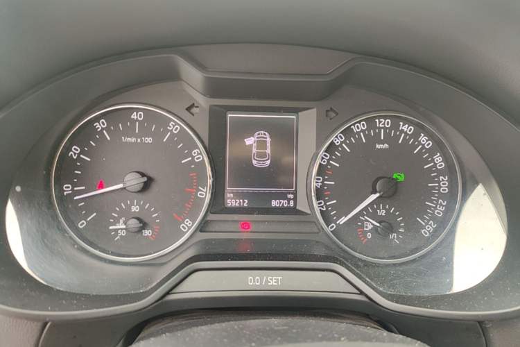 Used Skoda Octavia 2015 1.6L Automatic Yijun Edition Instrument Cluster