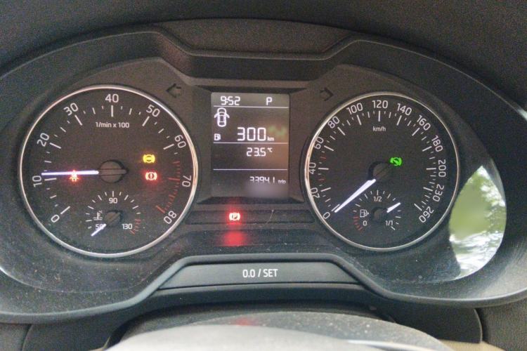 Used Skoda Octavia 2015 1.6L Automatic Yijie Edition Instrument Cluster