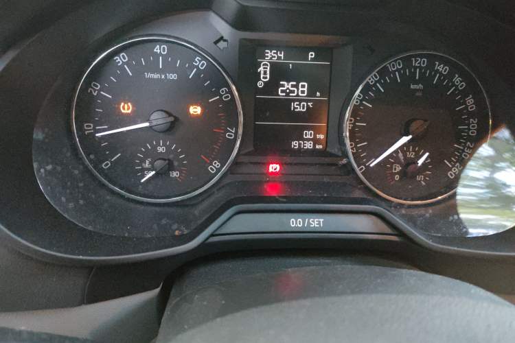 Used Skoda Octavia 2015 1.6L Automatic Yijie Edition Instrument Cluster