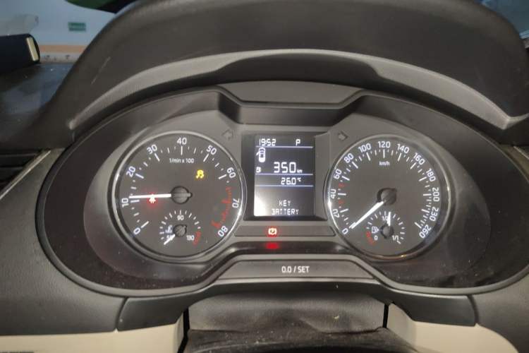 Used Skoda Octavia 2015 1.6L Automatic Yijie Edition Instrument Cluster