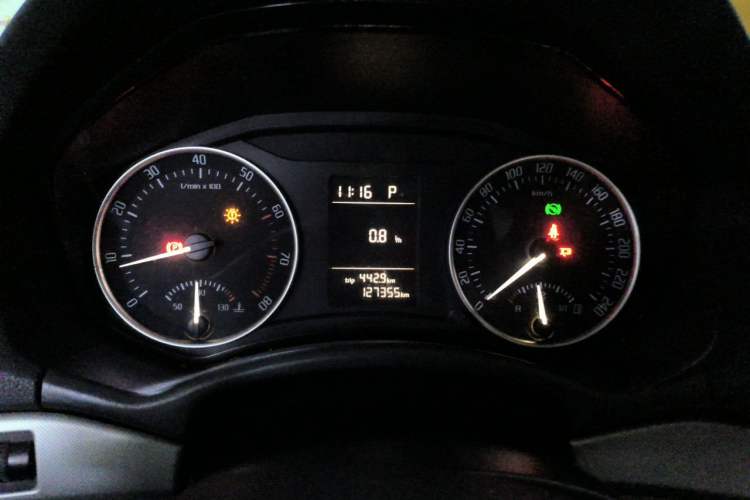 Used Skoda Octavia 2015 Classic Model 1.6L Automatic Yijie Version Instrument Cluster