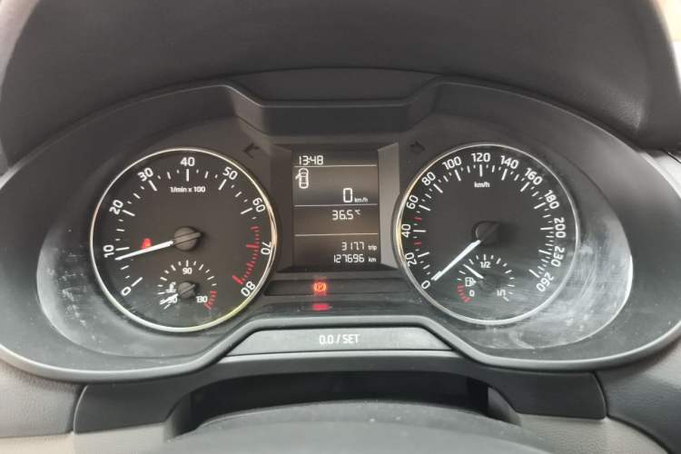 Used Skoda Octavia 2015 1.6L Manual Eado Edition Instrument Cluster