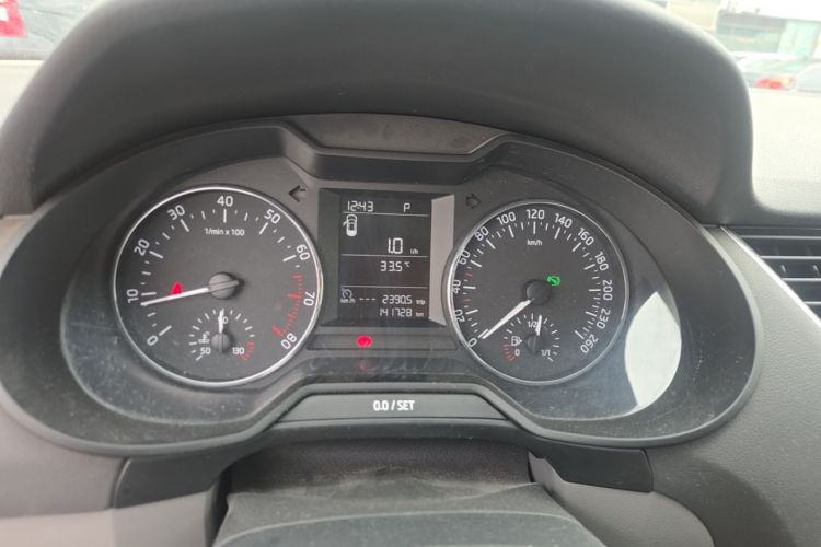 Used Skoda Octavia 2015 1.6L Automatic Yijie Edition Instrument Cluster