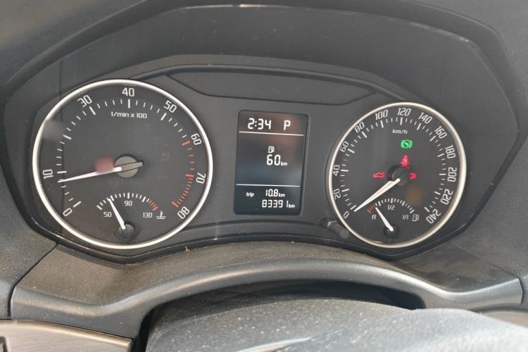 Used Skoda Octavia 2015 Classic Model 1.6L Automatic Yijie Version Instrument Cluster