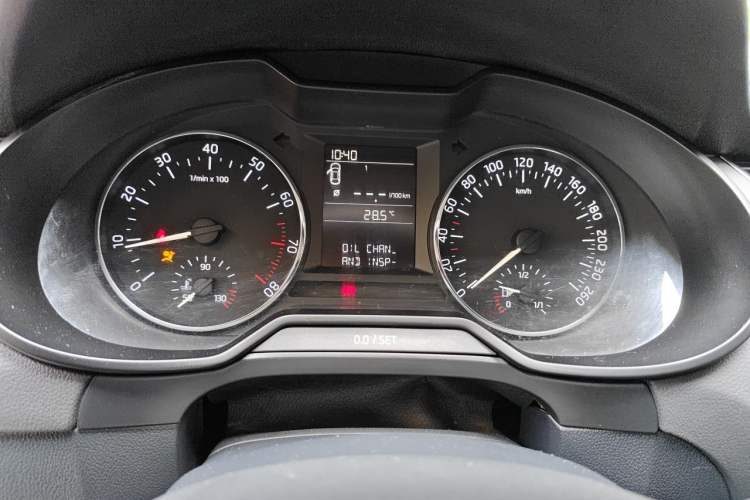 Used Skoda Octavia 2015 1.6L Manual Yijie Edition Instrument Cluster