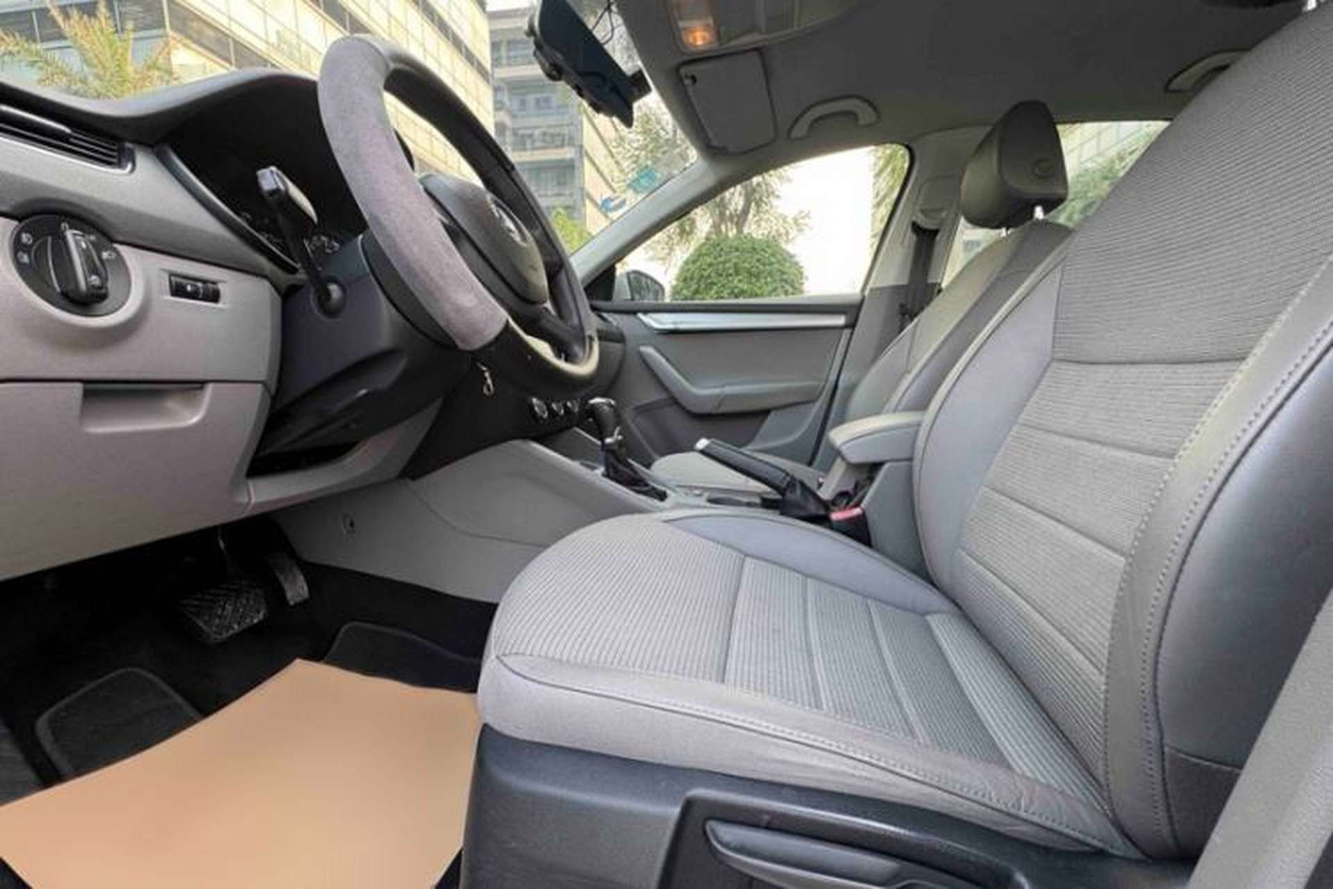 Used Skoda Octavia 2015 1.6L Automatic Yijie Edition Interior 6