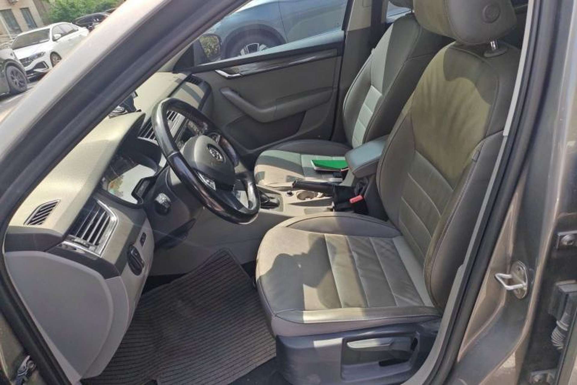 Used Skoda Octavia 2015 1.6L Automatic Yijun Edition Left Front Seat