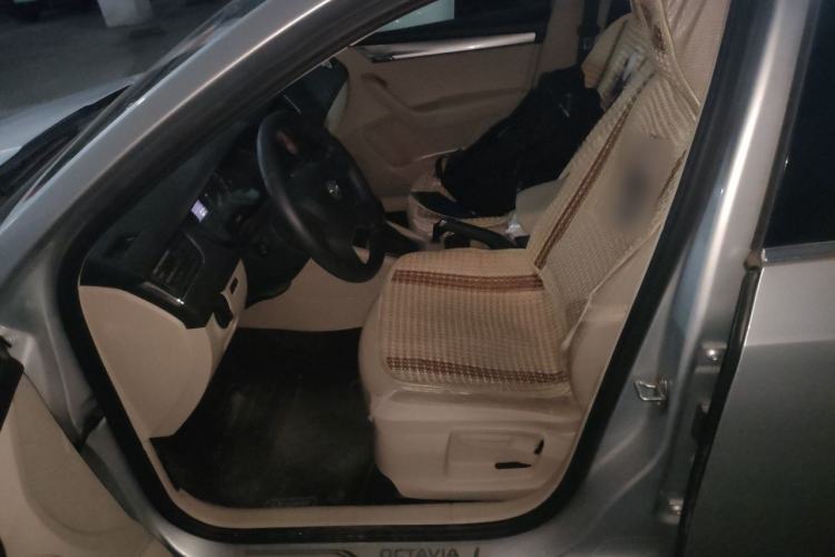 Used Skoda Octavia 2015 1.6L Automatic Yijie Edition Left Front Seat