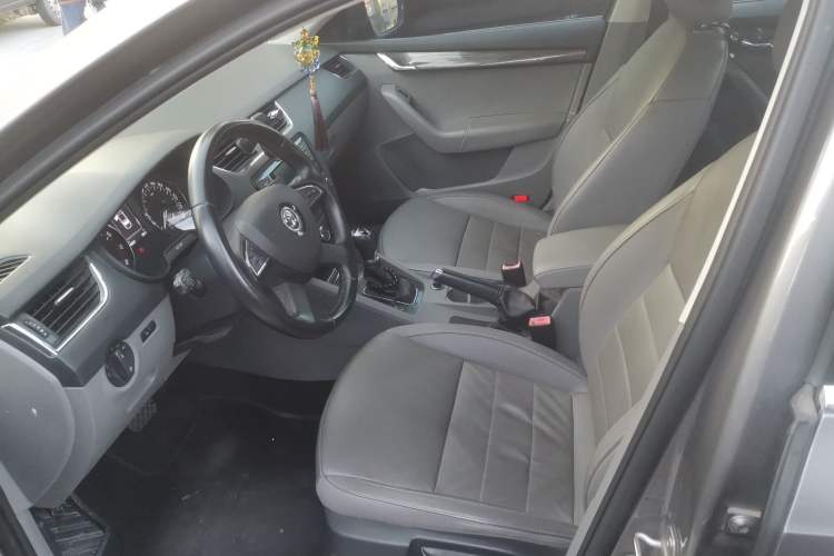 Used Skoda Octavia 2015 1.6L Automatic Yijun Edition Left Front Seat