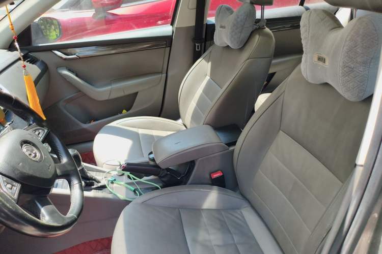 Used Skoda Octavia 2015 1.6L Automatic Yijun Edition Left Front Seat