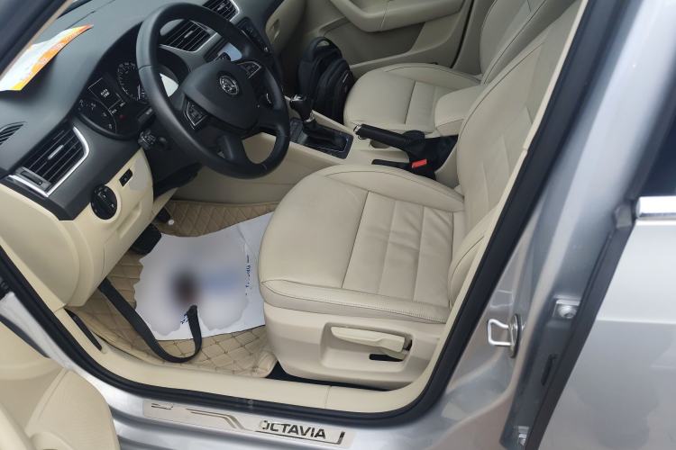 Used Skoda Octavia 2015 1.6L Automatic Yijun Edition Left Front Seat