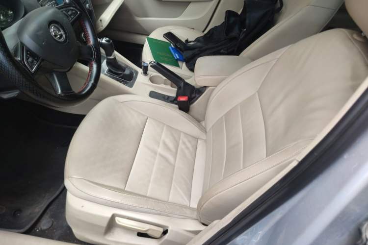 Used Skoda Octavia 2015 1.6L Automatic Yijun Edition Left Front Seat