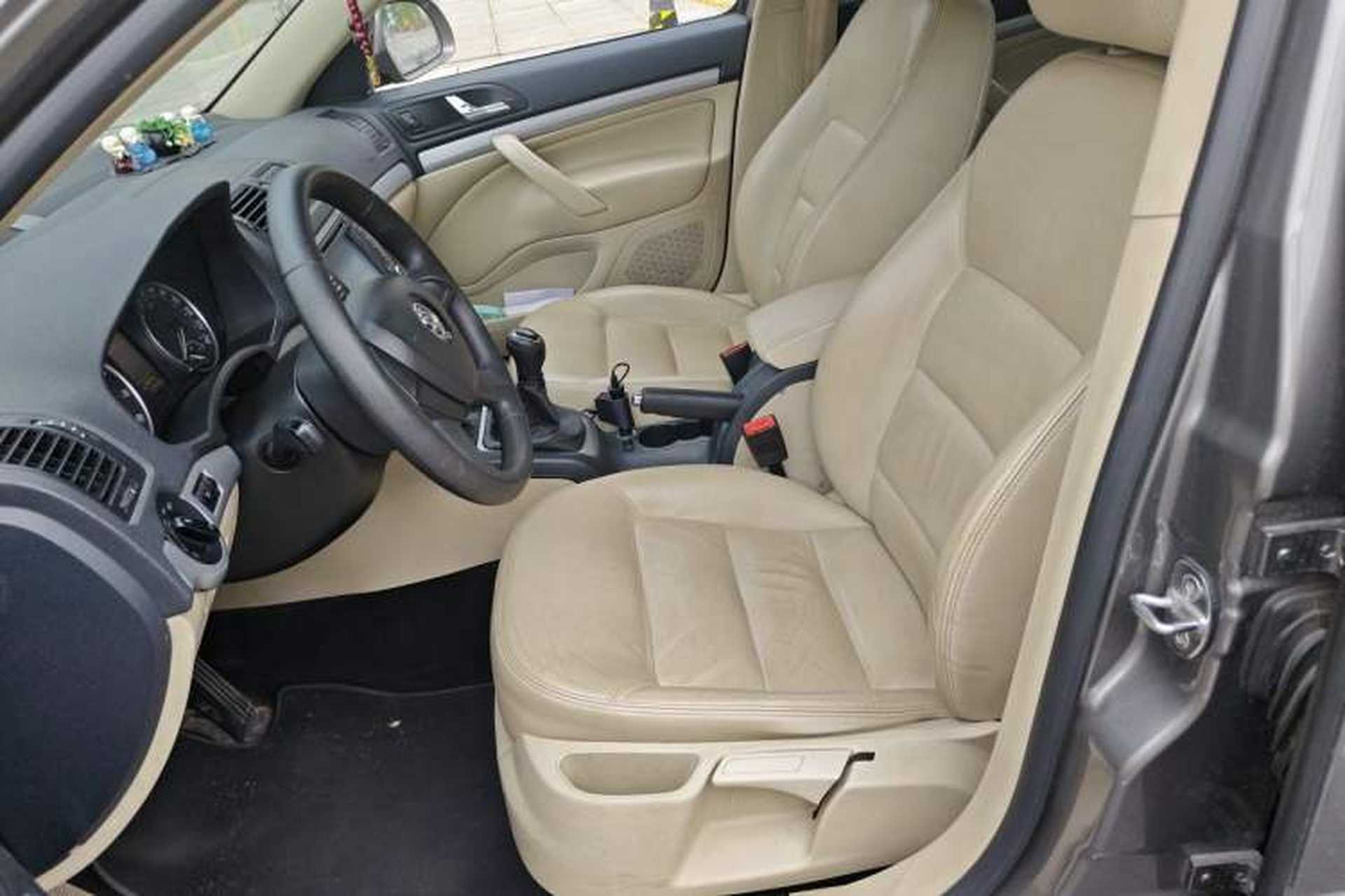 Used Skoda Octavia 2015 Classic Model 1.6L Manual Yijie Edition Left Front Seat