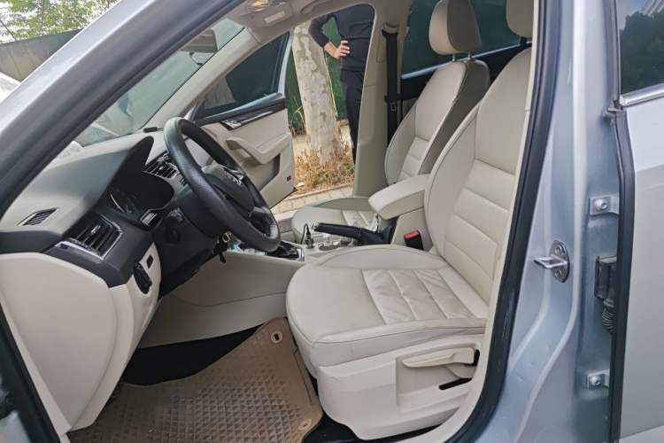 Used Skoda Octavia 2015 1.6L Automatic Yijun Edition Left Front Seat