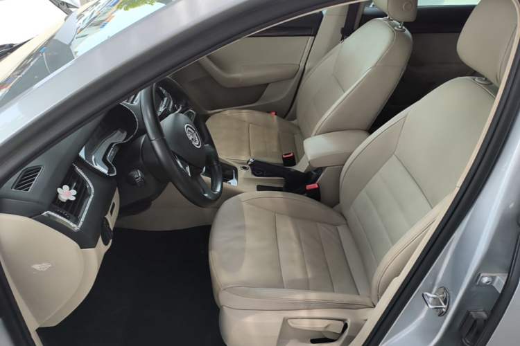 Used Skoda Octavia 2015 1.6L Automatic Yijun Edition Left Front Seat