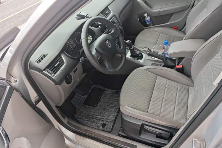 Used Skoda Octavia 2015 1.6L Automatic Yijie Edition Left Front Seat