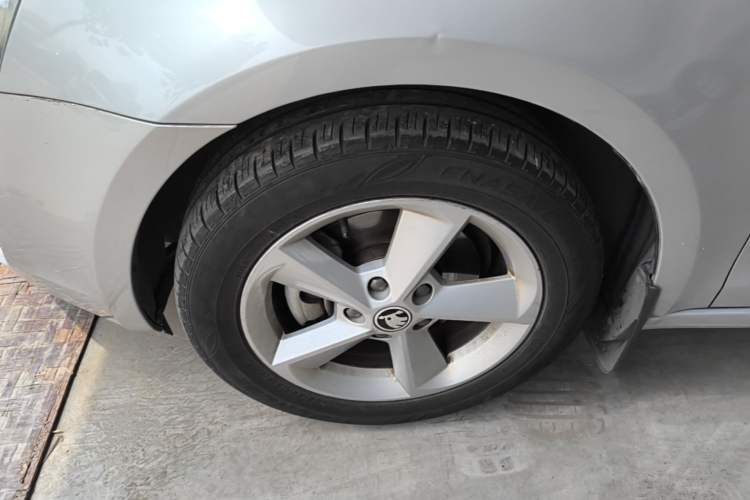 Used Skoda Octavia 2015 1.6L Automatic Yijun Edition Left Front Wheel Hub
