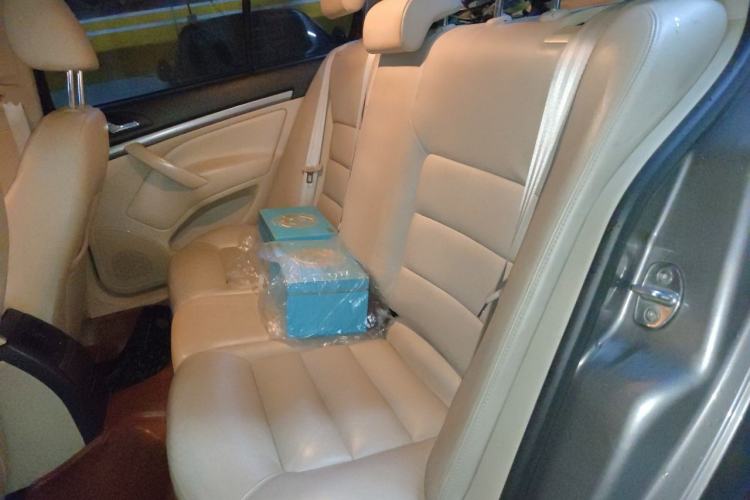 Used Skoda Octavia 2015 Classic Model 1.6L Manual Yijie Edition Left Rear Seat