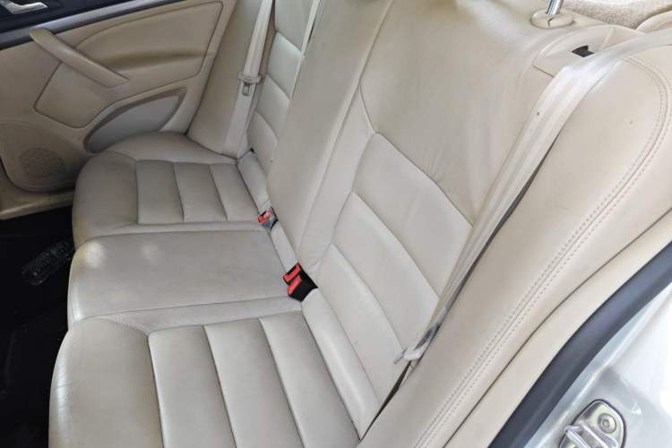 Used Skoda Octavia 2015 Classic Model 1.6L Automatic Yijie Version Left Rear Seat