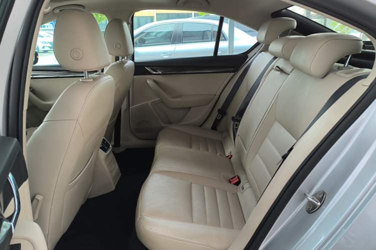 Used Skoda Octavia 2015 1.6L Automatic Yijun Edition Left Rear Seat