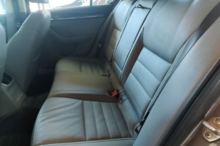Used Skoda Octavia 2015 1.6L Manual Yijun Edition Left Rear Seat