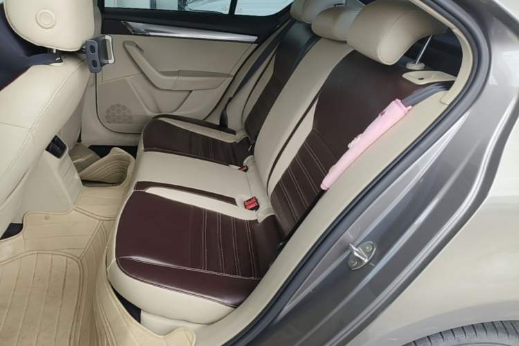 Used Skoda Octavia 2015 1.6L Automatic Yijie Edition Left Rear Seat