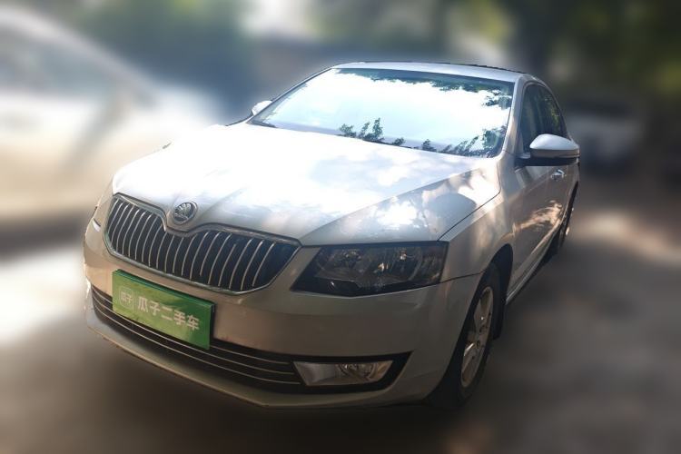 Used Skoda Octavia 2015 1.6L Automatic Eado Edition Guazi used car, China used car export, Used car for sale, Used Skoda cars, Cheapest cars for sale