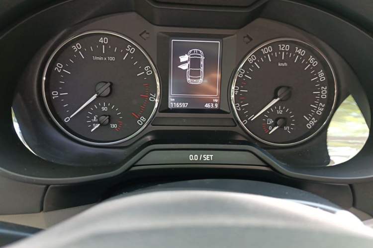 Used Skoda Octavia 2015 1.4TSI DSG Yijun Edition Odometer Close Up