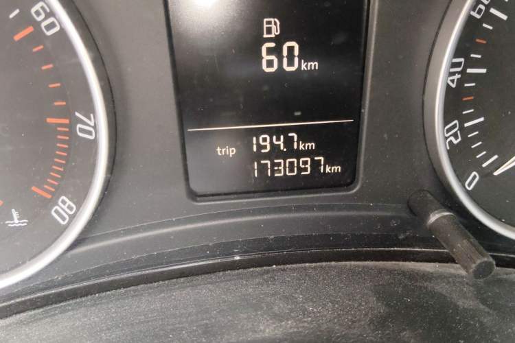 Used Skoda Octavia 2015 Classic Model 1.6L Automatic Yijie Version Odometer Close Up