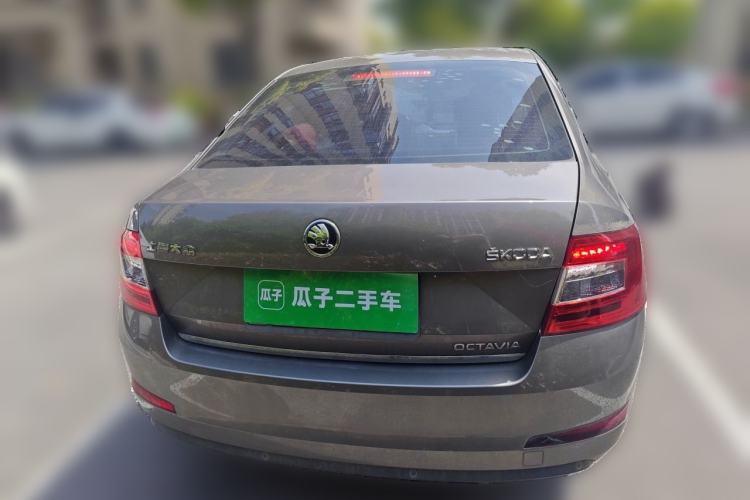 Used Skoda Octavia 2015 1.6L Automatic Yijun Edition Rear