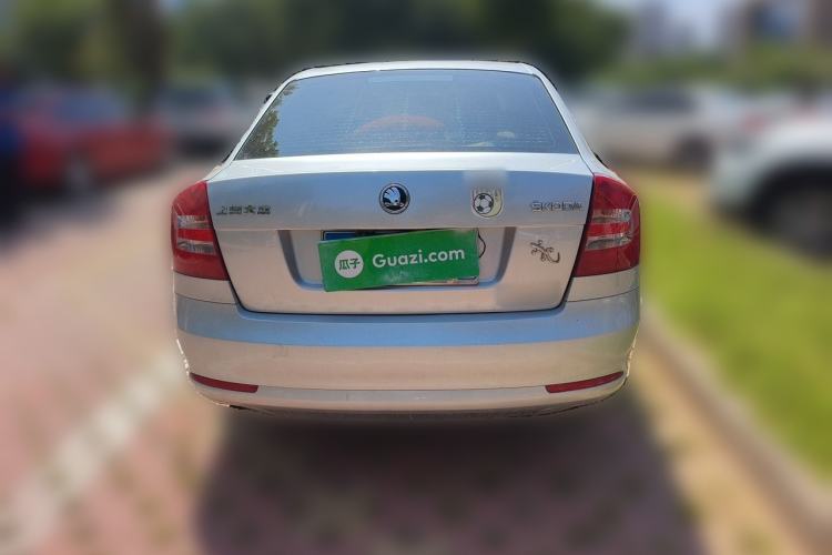 Used Skoda Octavia 2015 Classic Model 1.6L Manual Eado Version Rear