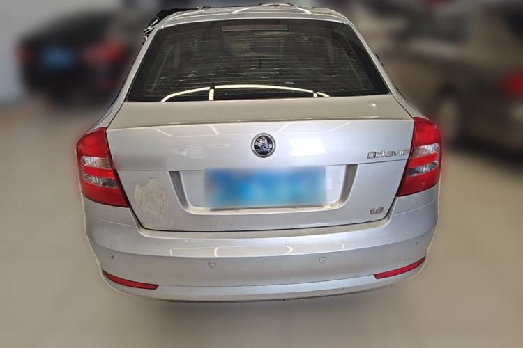 Used Skoda Octavia 2015 Classic Model 1.6L Manual Eado Version Rear