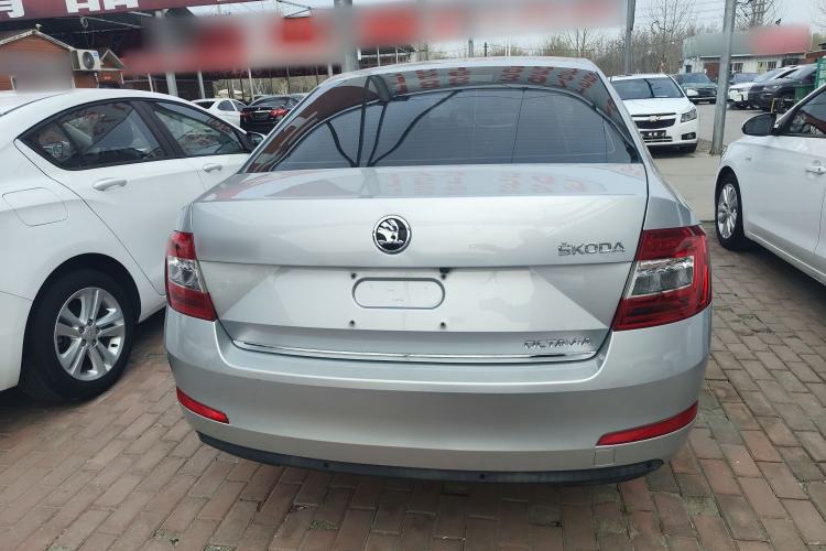 Used Skoda Octavia 2015 1.6L Automatic Yijun Edition Rear