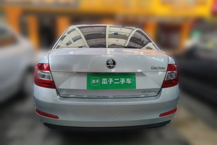 Used Skoda Octavia 2015 1.6L Automatic Yijun Edition Rear