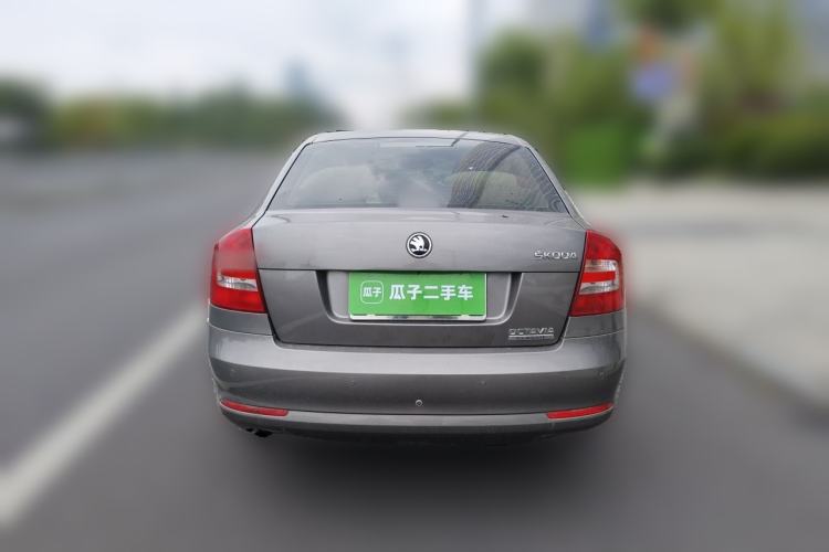 Used Skoda Octavia 2015 Classic Model 1.6L Manual Yijie Edition Rear