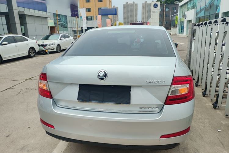 Used Skoda Octavia 2015 1.6L Automatic Yijun Edition Rear