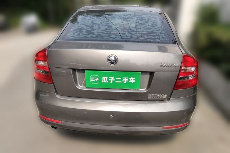 Used Skoda Octavia 2015 Classic Model 1.6L Automatic Yijie Version Rear