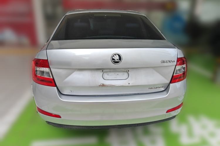 Used Skoda Octavia 2015 1.6L Automatic Yijie Edition Rear
