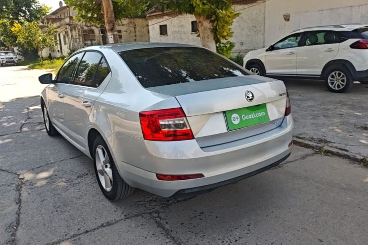 Used Skoda Octavia 2015 1.6L Automatic Yijie Edition Rear Left 45 Deg
