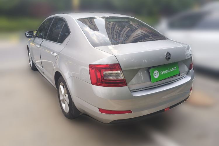 Used Skoda Octavia 2015 1.6L Automatic Yijun Edition Rear Left 45 Deg