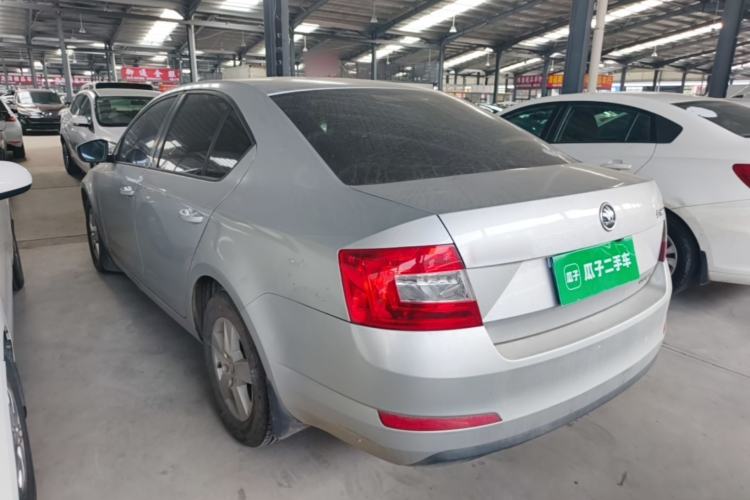 Used Skoda Octavia 2015 1.6L Manual Eado Edition Rear Left 45 Deg