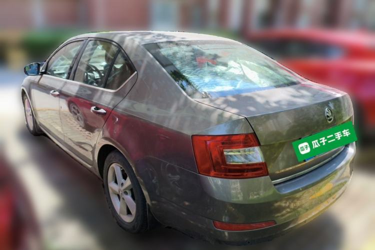 Used Skoda Octavia 2015 1.6L Automatic Yijun Edition Rear Left 45 Deg