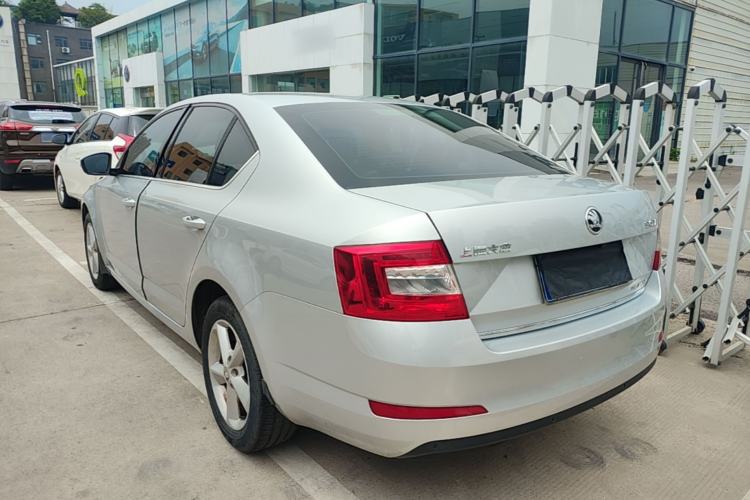 Used Skoda Octavia 2015 1.6L Automatic Yijun Edition Rear Left 45 Deg