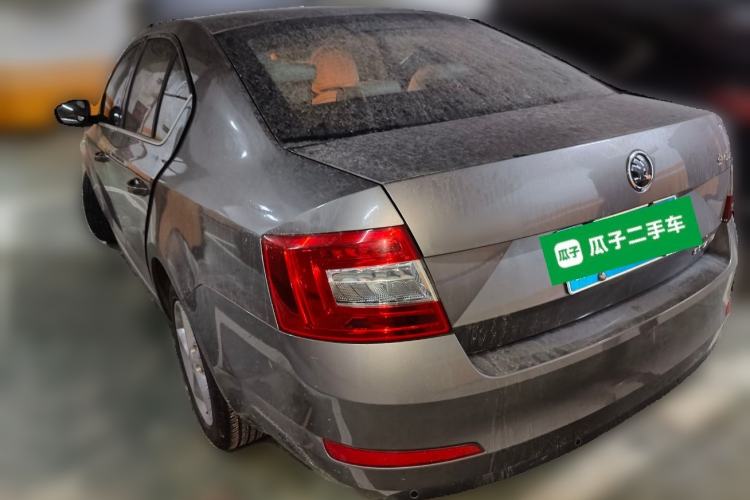 Used Skoda Octavia 2015 1.6L Automatic Yijie Edition Rear Left 45 Deg