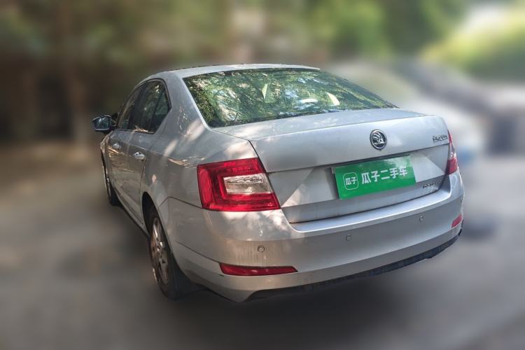 Used Skoda Octavia 2015 1.6L Automatic Eado Edition Rear Left 45 Deg