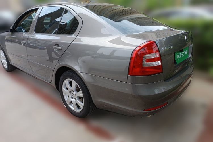 Used Skoda Octavia 2015 Classic Model 1.6L Automatic Yijie Version Rear Left 45 Deg