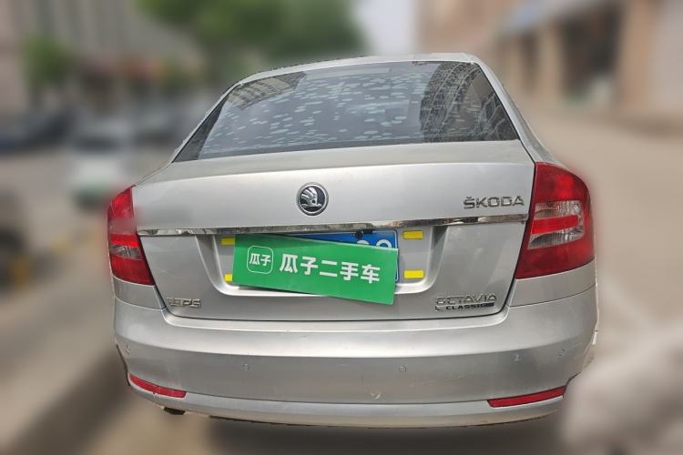 Used Skoda Octavia 2015 Classic Model 1.6L Automatic Yijie Version Rear
