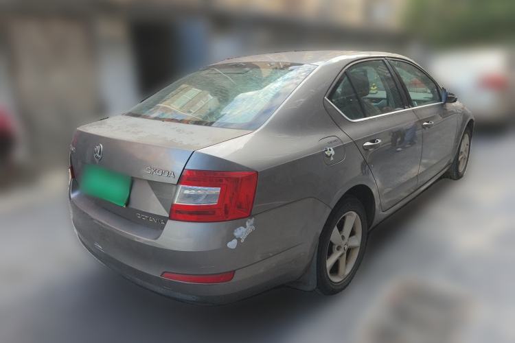 Used Skoda Octavia 2015 1.6L Automatic Yijie Edition Rear Right 45 Deg