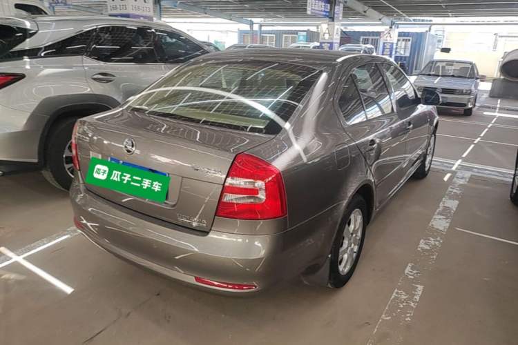 Used Skoda Octavia 2015 Classic Model 1.6L Automatic Yijie Version Rear Right 45 Deg
